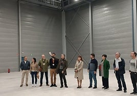 Parlamentarios en uno de los platós de Estudios Melitón situado en el Campus Lekaroz.