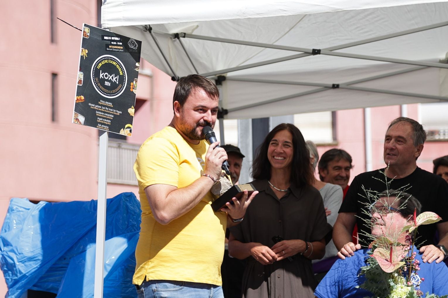 Buen ambiente en la fiesta gastronómica solidaria de Zaporeak