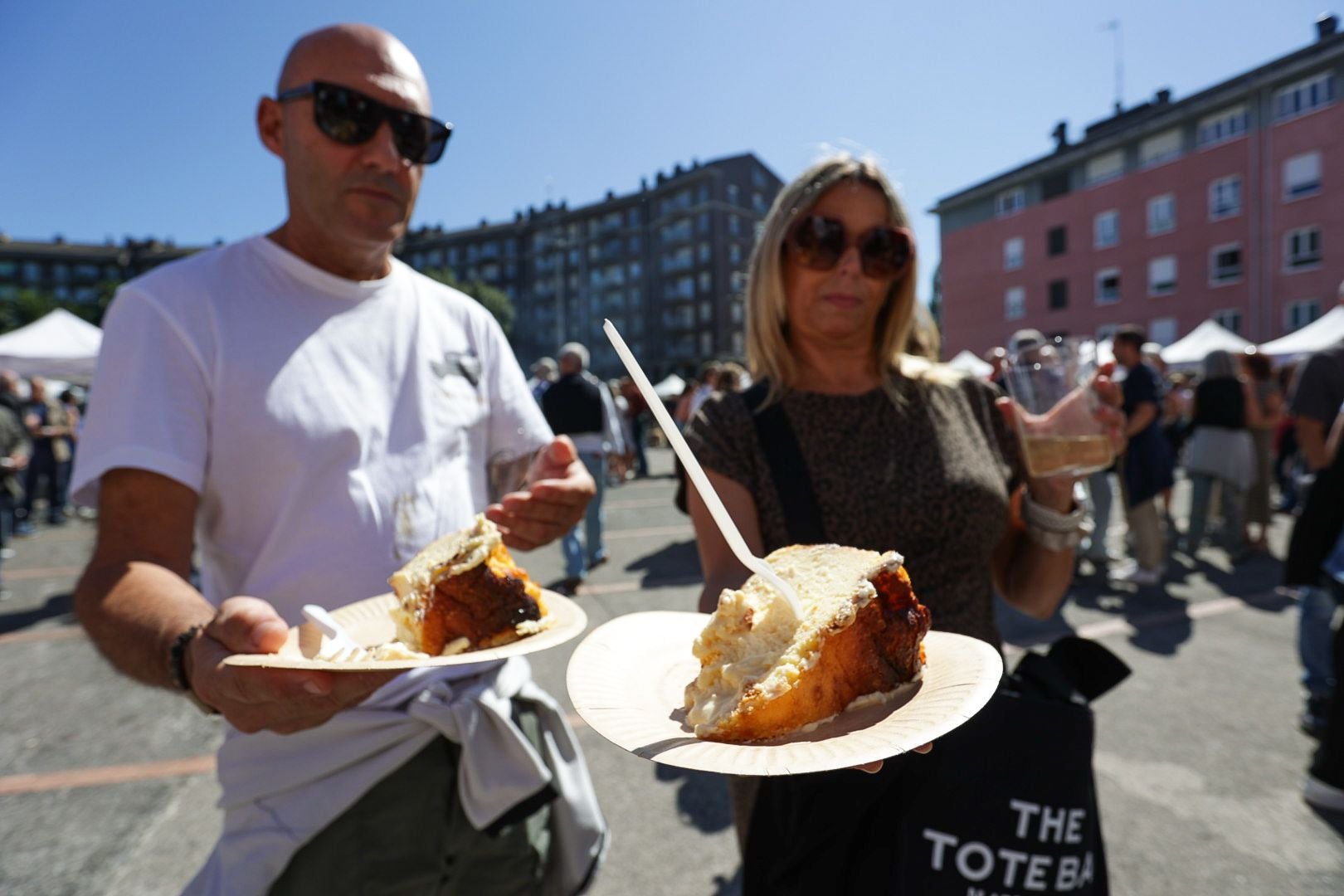 Buen ambiente en la fiesta gastronómica solidaria de Zaporeak