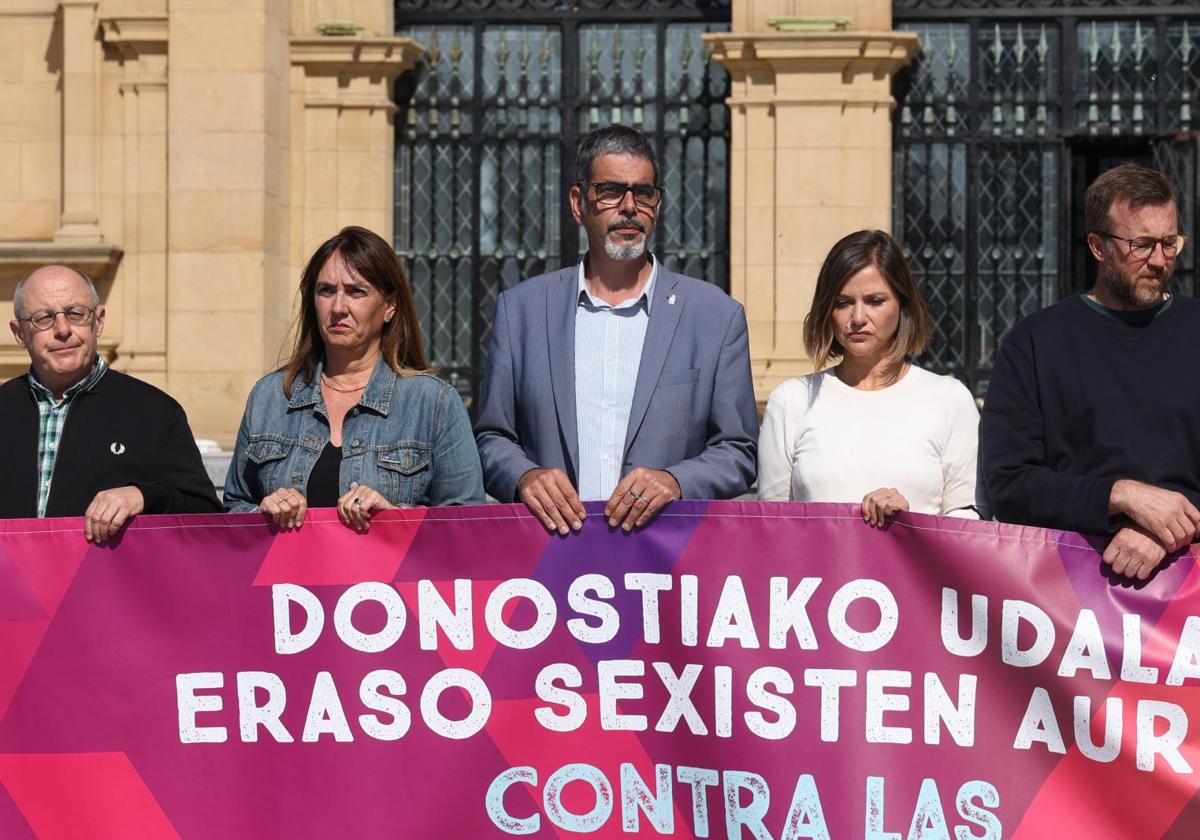 La Junta de Gobierno del Ayuntamiento de Donostia se ha concentrado este martes al mediodía.