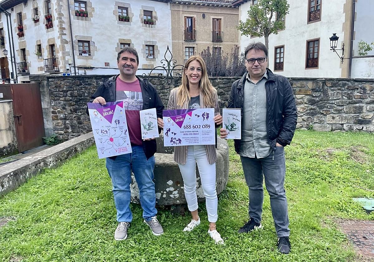 Iñaki Olalde, Izaro Elorza y Germán Meabebasterretxea ayer en la presentación del programa.