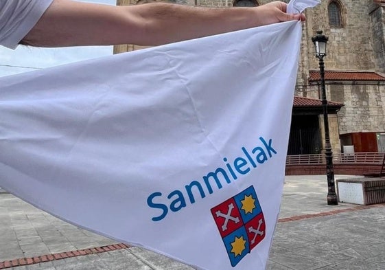 Sanmiel jaietako zapiak salgai  daude Bertanen