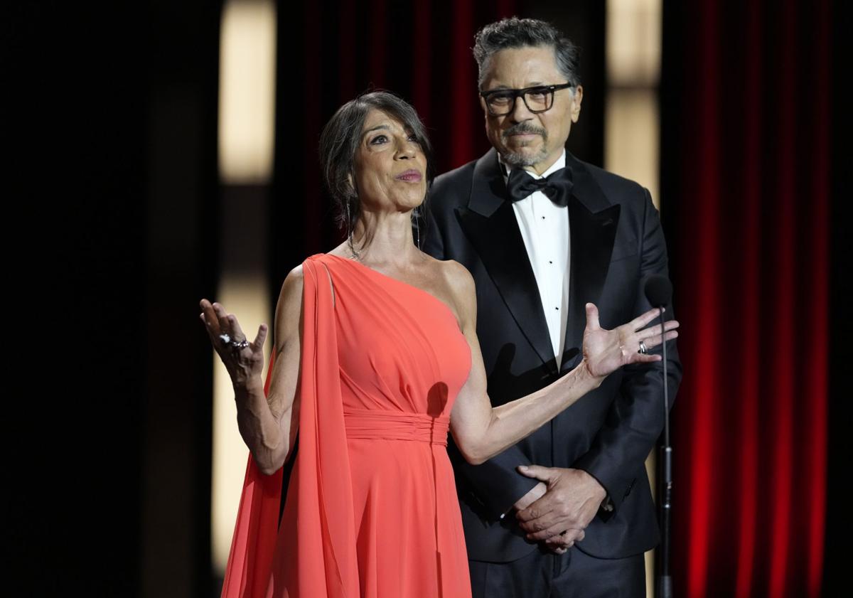 Imagen principal - Bardem recibe el Premio Donostia «con todo el amor que este Festival me ha mostrado»