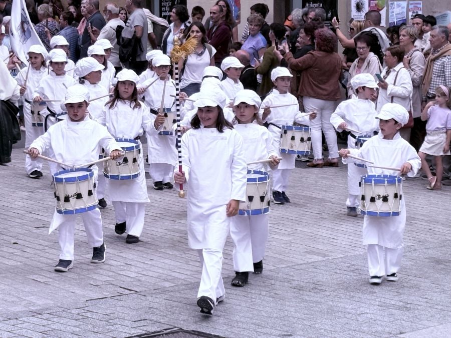 Oñati da la bienvenida a los txantxikis