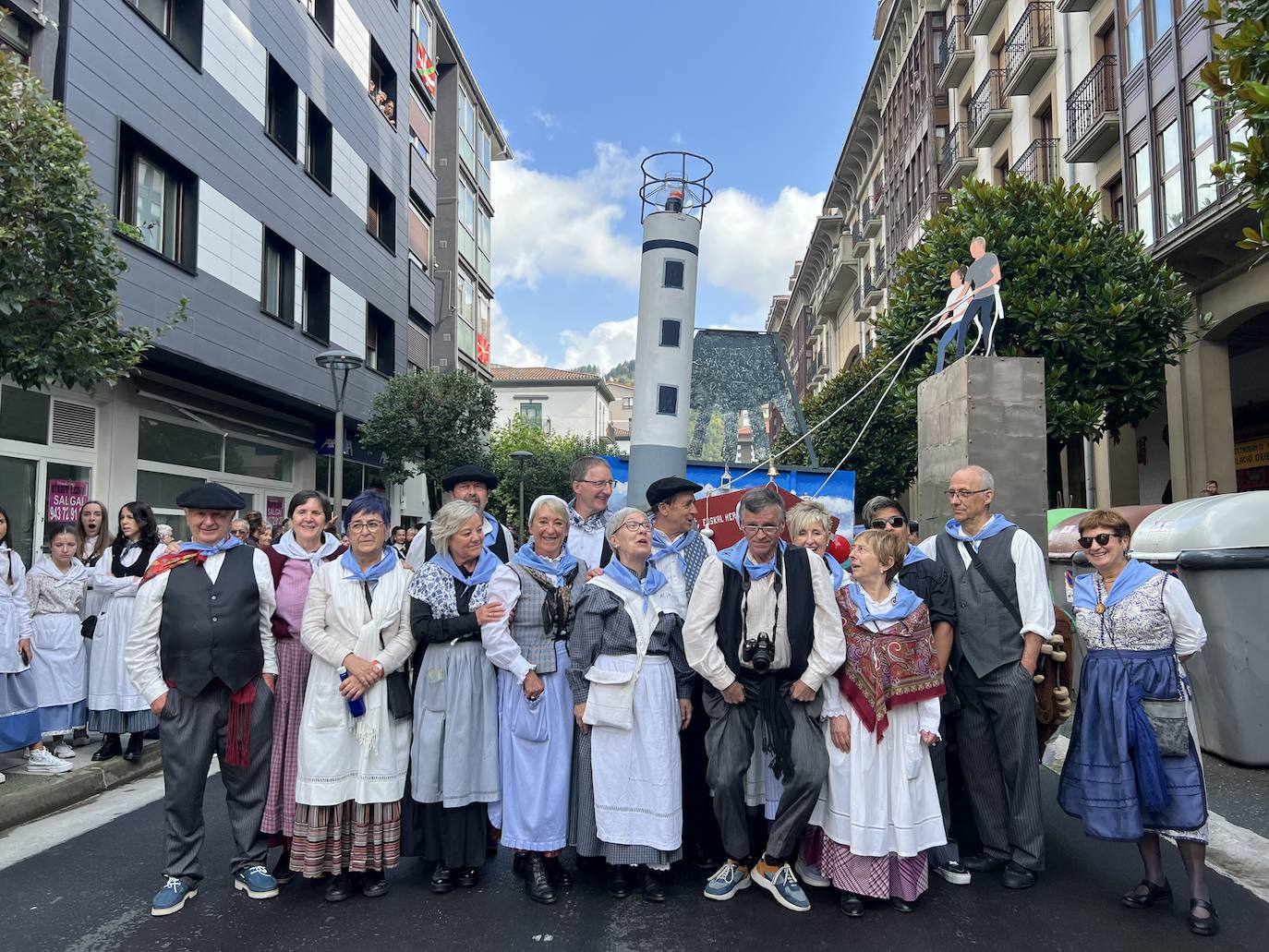 Desfile de carrozas en Urretxu