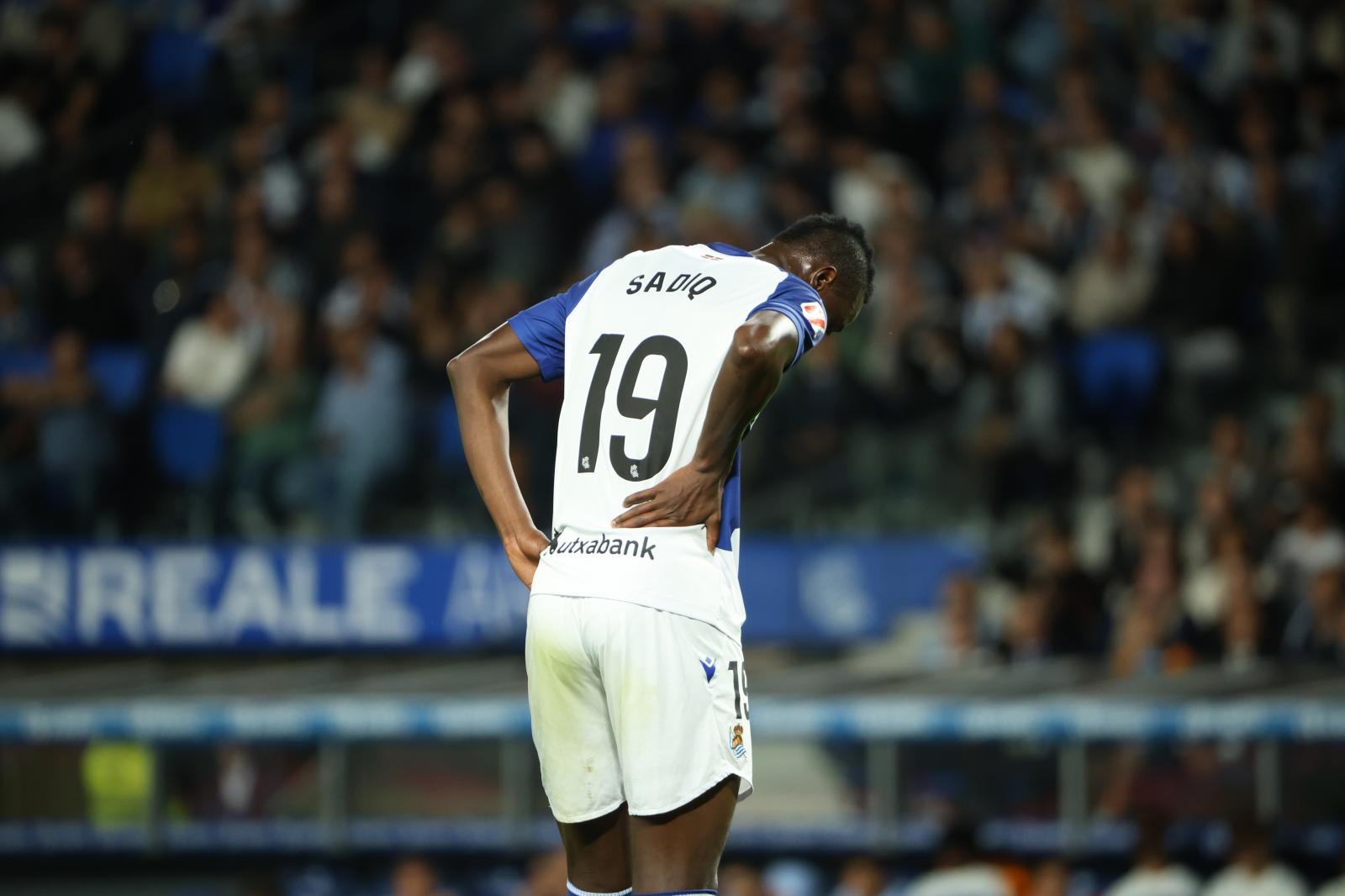 Sadiq Umar acusa unas molestias lumbares en el partido contra el Real Madrid