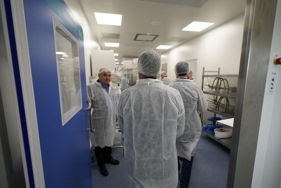 Visita del lehendakari a la empresa Viralgen