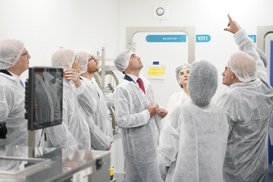 Visita del lehendakari a la empresa Viralgen