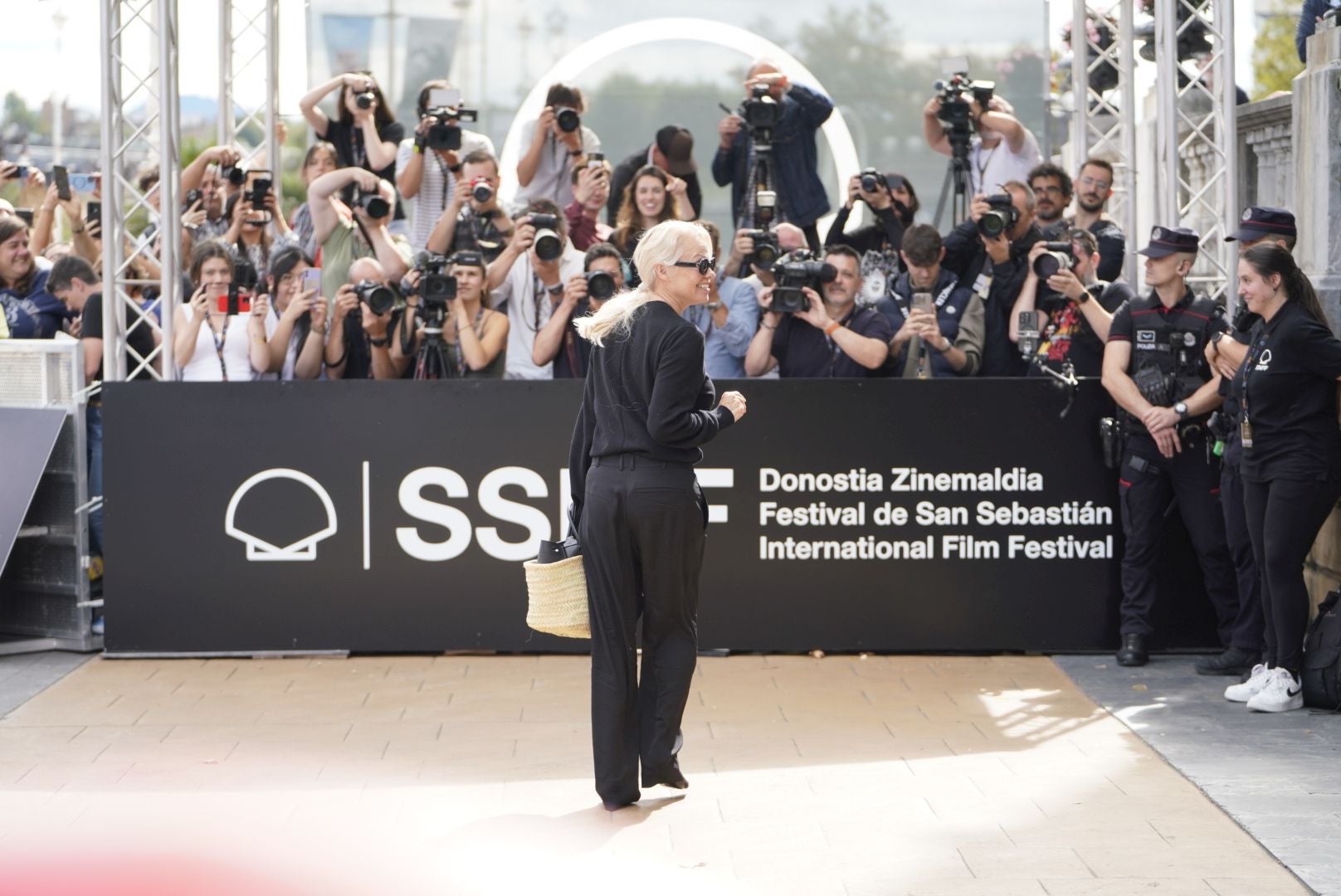 Pamela Anderson ya sonríe en San Sebastián