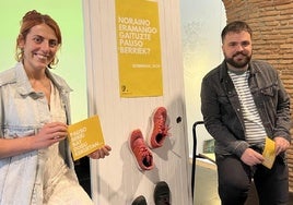 Maialen Fidalgo y Beñat Zamalloa, en la presentación del concurso.