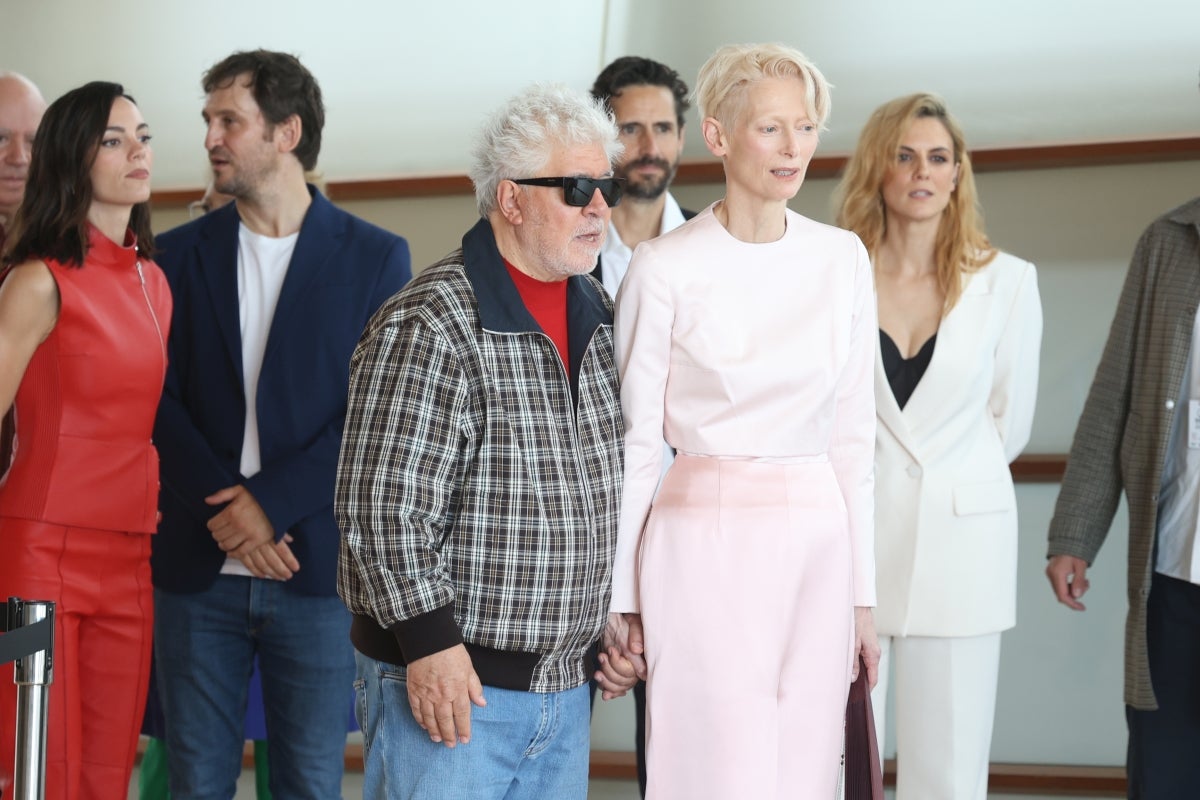 Almodóvar presenta en Donostia &#039;La habitación de al lado&#039;