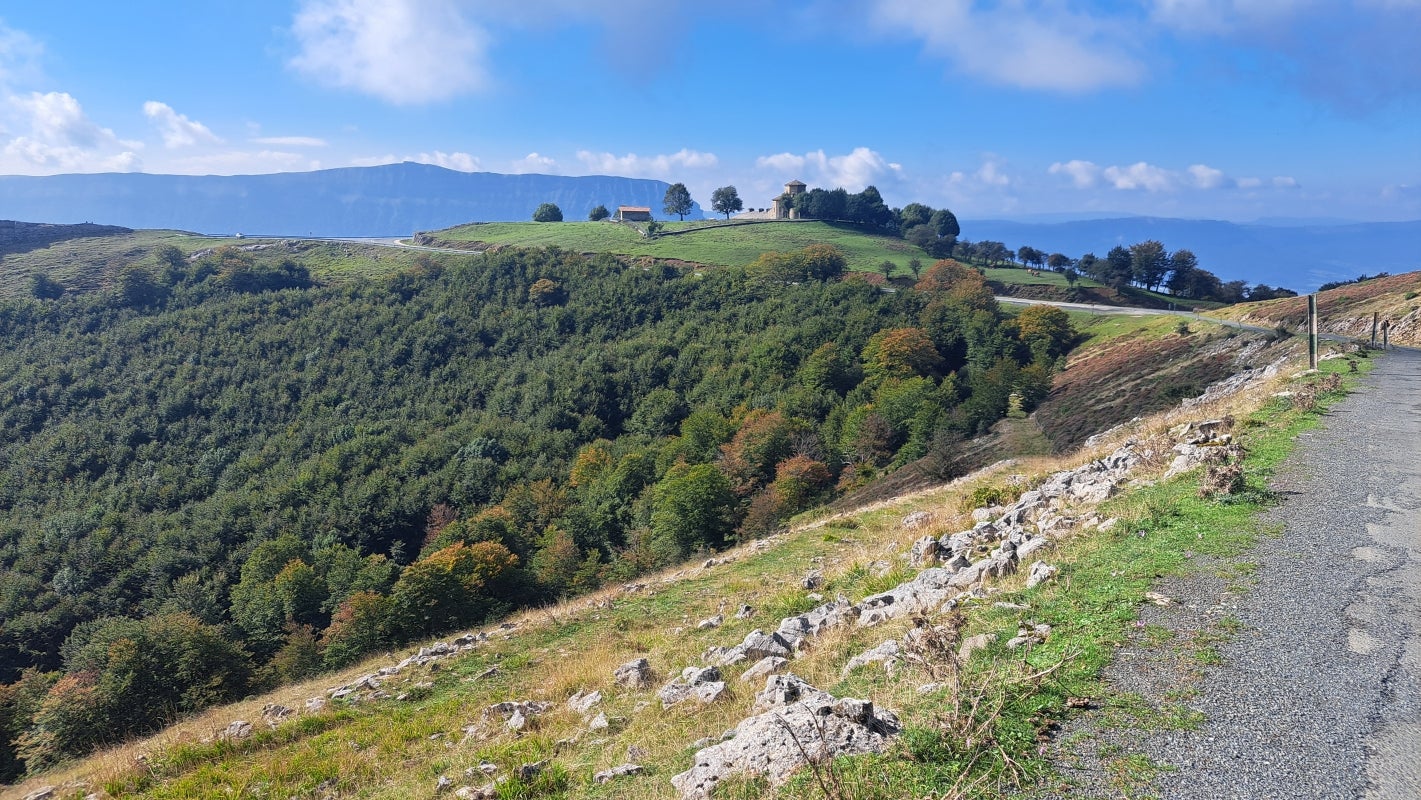 Ruta a la cima de Artxueta