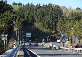 Vista del túnel de Itziar en la AP-8.