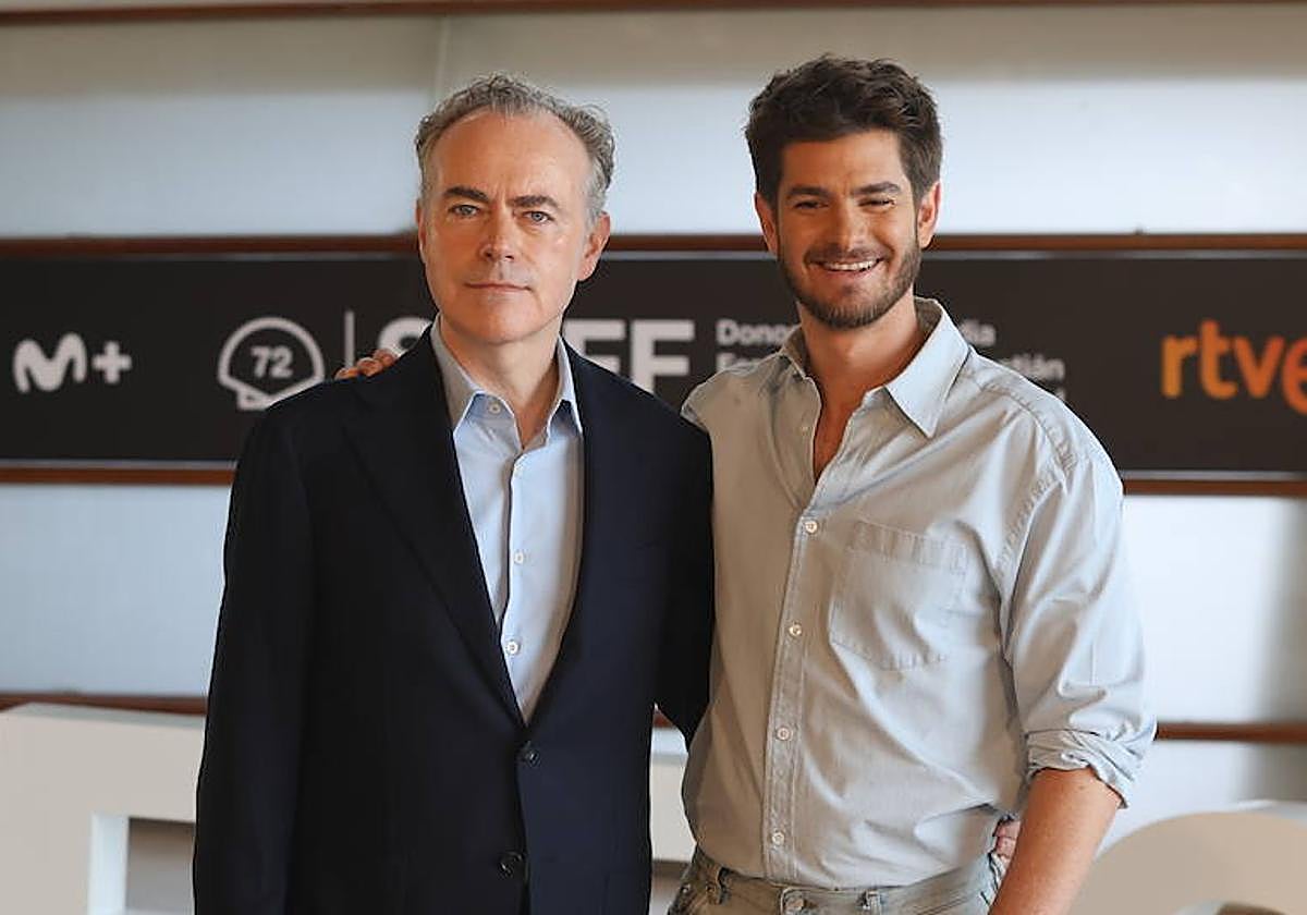 John Crowley (izquierda) y Andrew Garfield (derecha) en el interior del Kursaal.