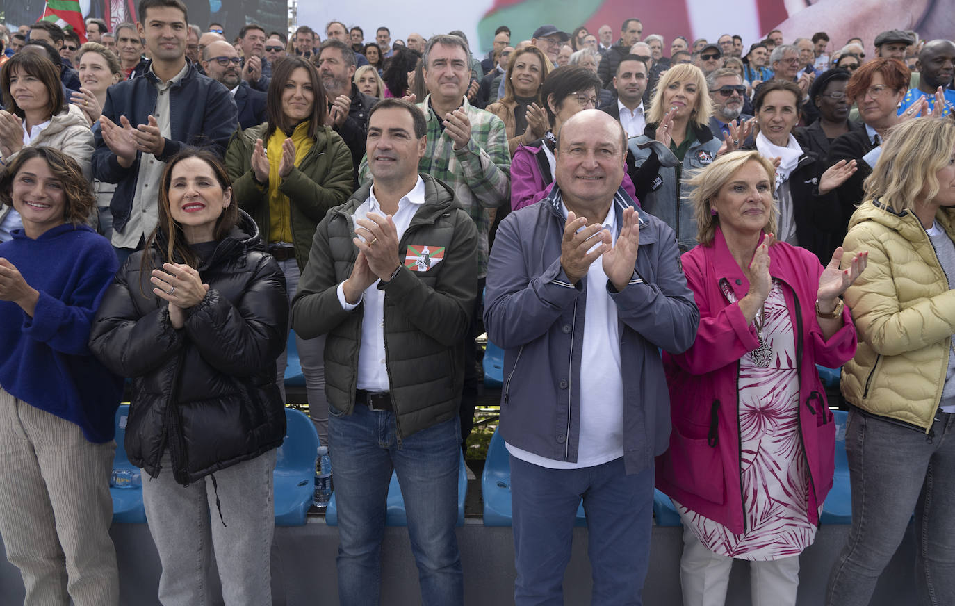 Multitudinario Alderdi Eguna del PNV en Foronda