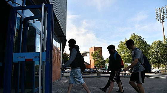 «Hacemos ejercicios que vemos en vídeos de redes sociales»