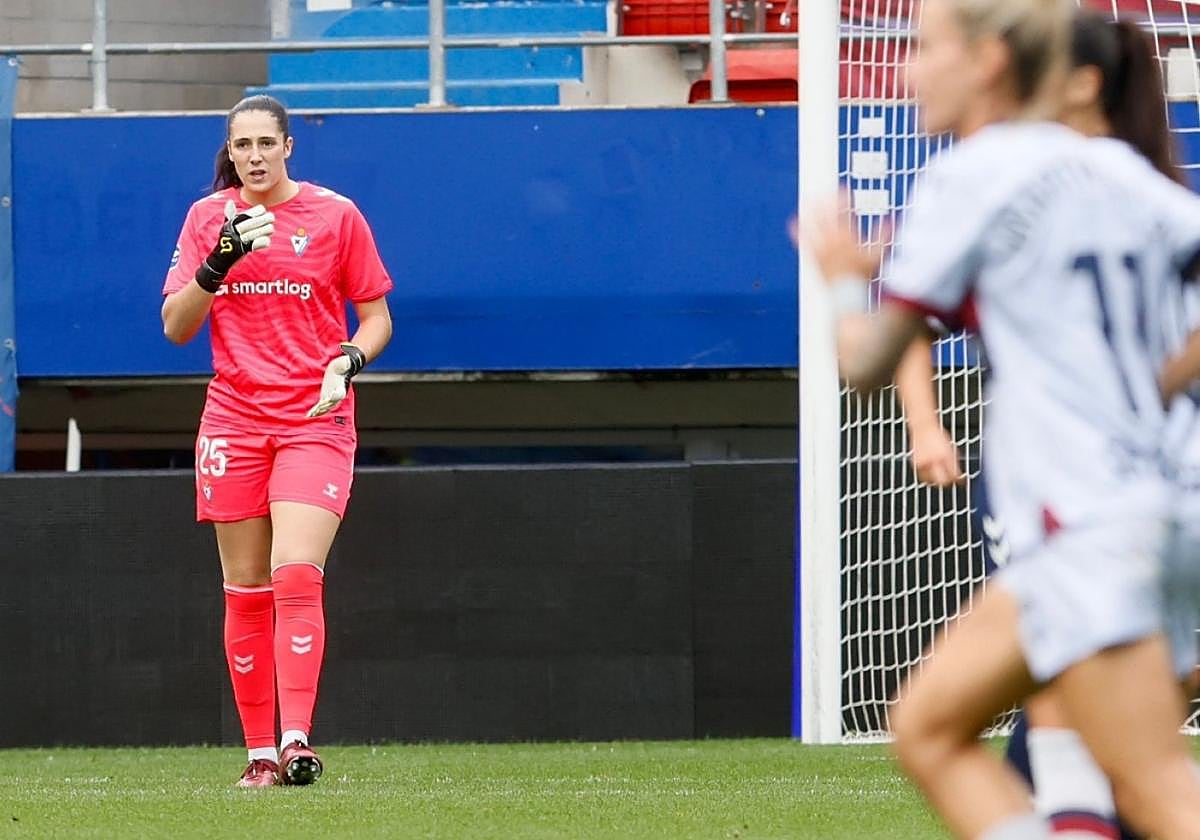 Eunate Astralaga podría repetir bajo palos en la visita al Espanyol.