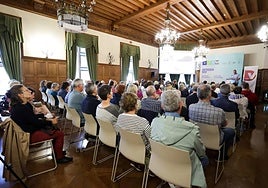 Imagen de archivo de una de las charlas de este verano.