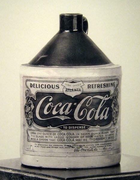 Una botella de jarabe de Coca-Cola de 1880