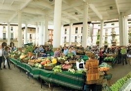 El mercado semanal es una de las citas históricas con las que cuenta el municipio.