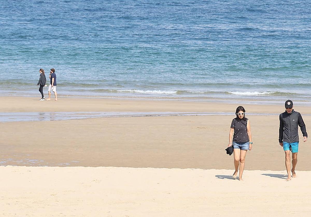 Un martes soleado con el viento sur como protagonista por la borrasca 'Kirk'