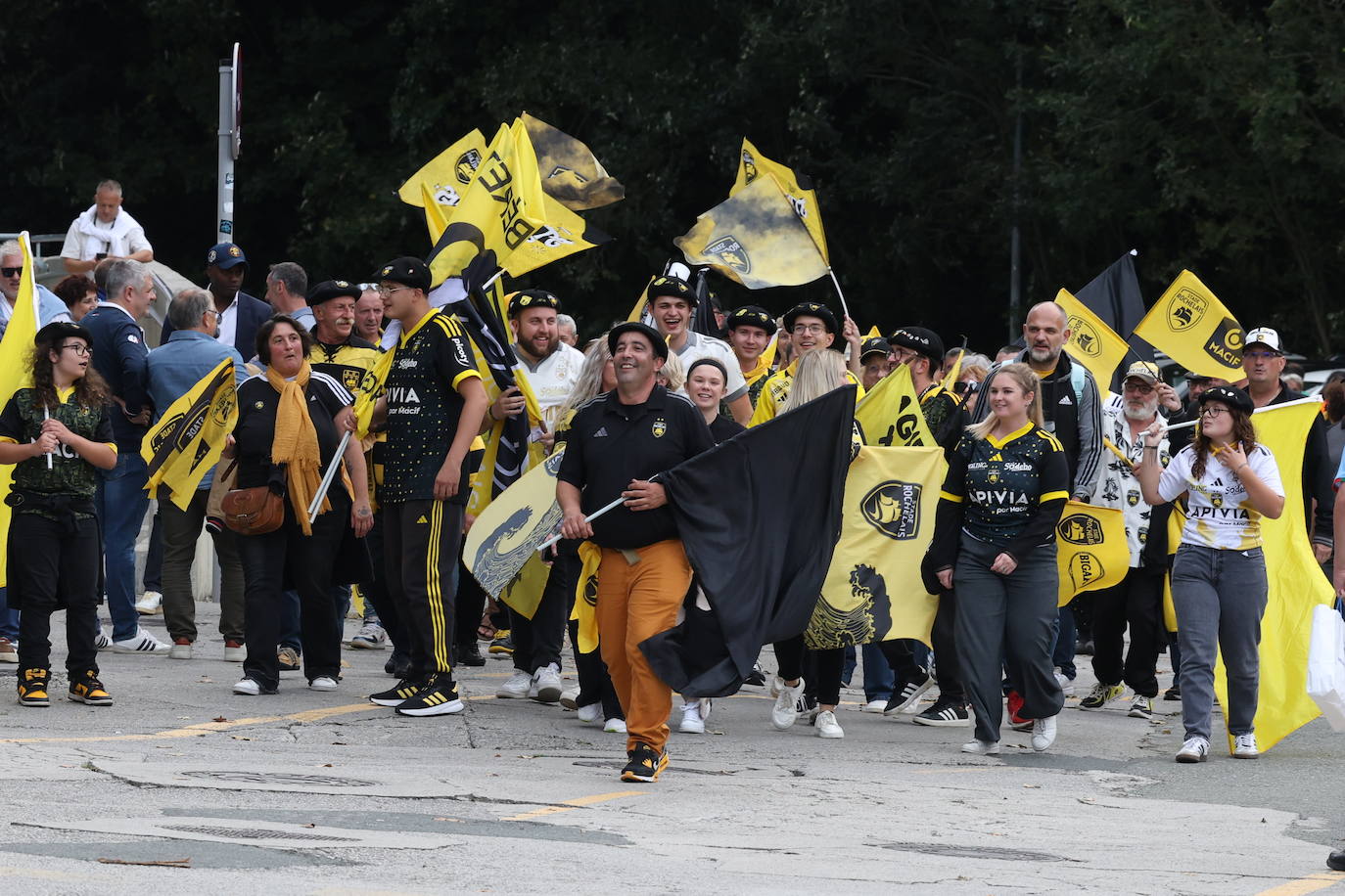 Fiesta del rugby francés en el estadio de Anoeta