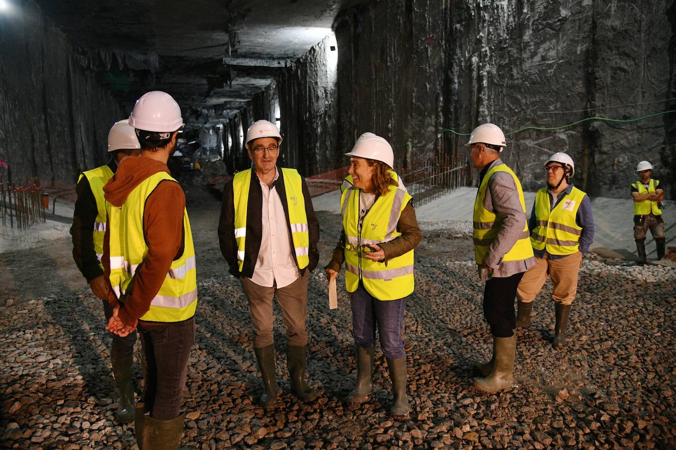 Así es la excavación del hueco que albergará la estación subterránea del Topo en Pasaia