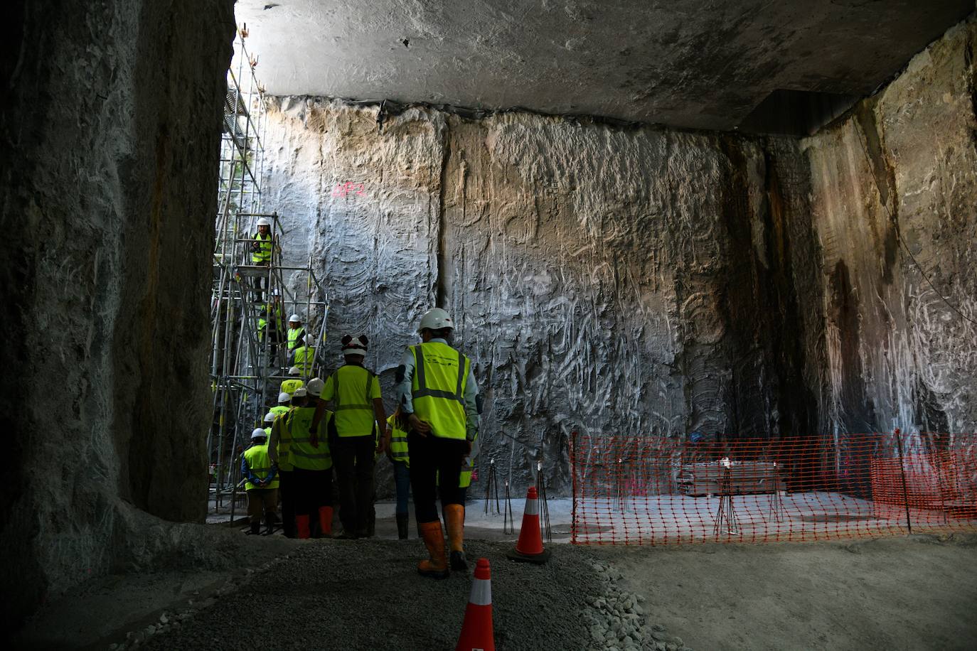 Así es la excavación del hueco que albergará la estación subterránea del Topo en Pasaia