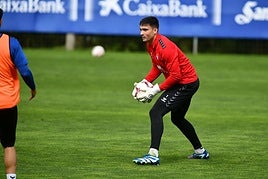 Fuzato busca un compañero en Atxabalpe.