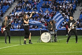 Leire Martínez, junto al resto de los componentes de La Oreja en la actuación el pasado abril en Anoeta en el homenaje a David Silva. Fue su última aparición en Gipuzkoa.