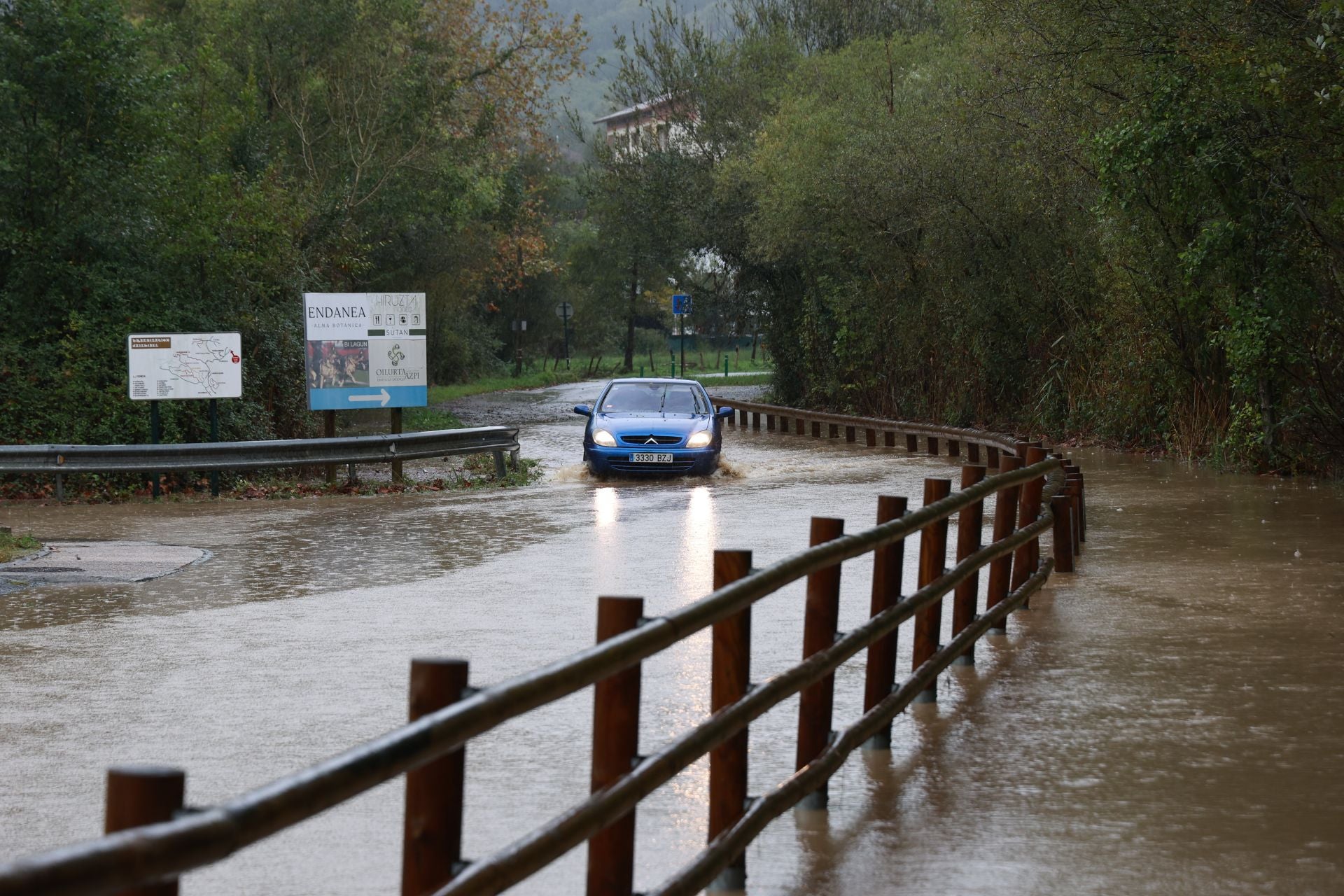 La lluvia hace estragos en el Bidasoa