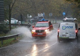 Gipuzkoa, en alerta naranja por lluvias: Inundaciones en Bidasoa y Errenteria y desbordamientos en Zumaia