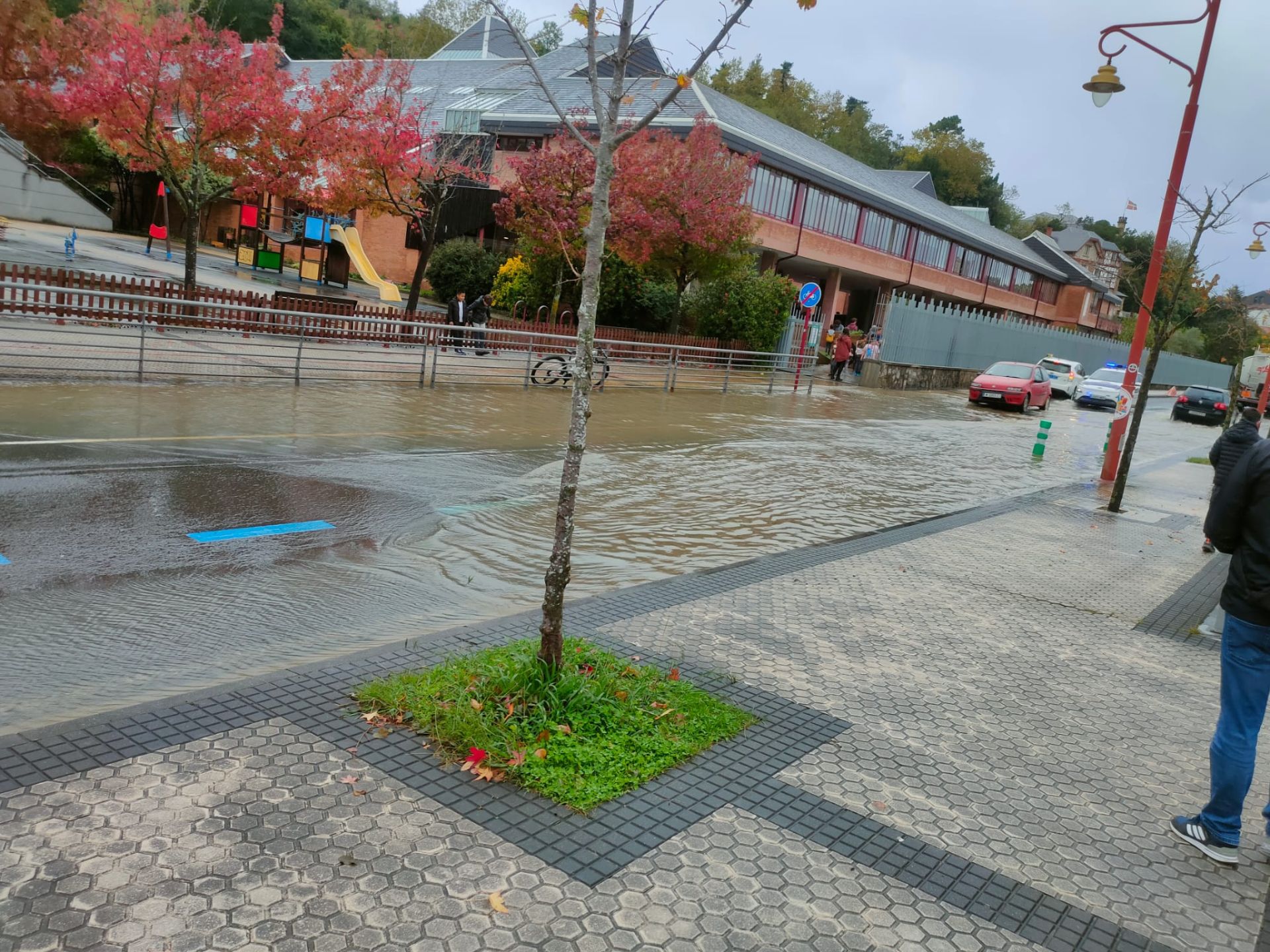 Las fuertes lluvias dejan inundaciones en Zumaia