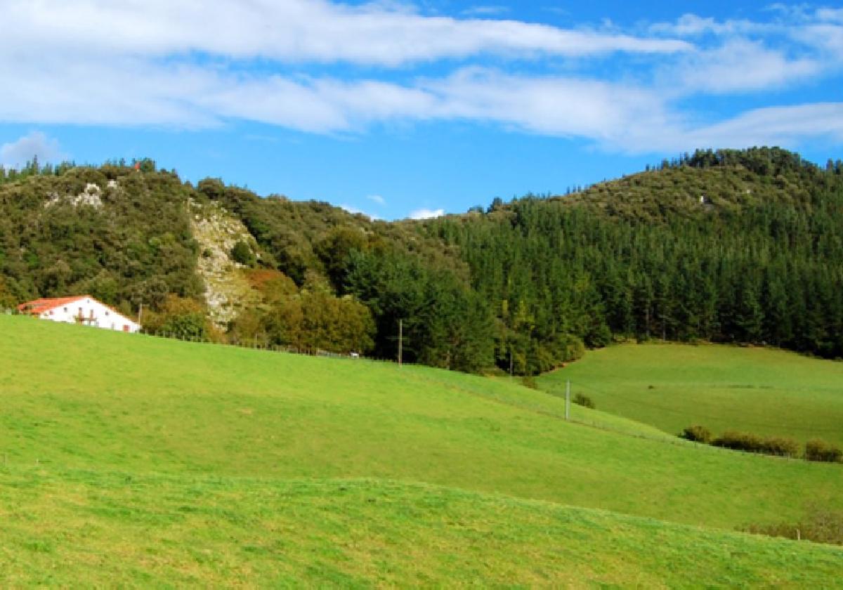 Mutrikuko Olatz nekazal auzoko panoramika eder bat.