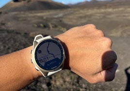 Nuevo Fénix 8 de Garmin, entre volcanes en Lanzarote.