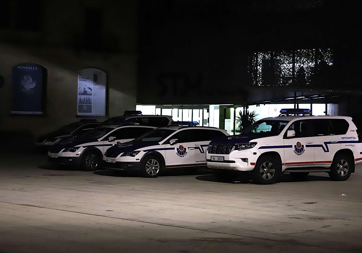 Seis personas identificadas en el «conato de enfrentamiento» en Egia entre vecinos y voluntarios que ofrecen comida a personas sin hogar