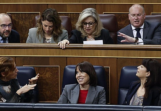 La ministra Diana Morant ha pedido al popular Miguel Tellado que se calle mientras intervenía el Óscar López.