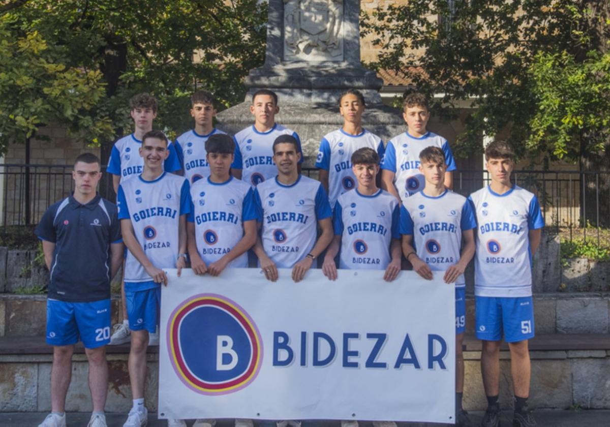 Joven plantilla del equipo júnior de participación Goierri Taberna Bidezar.