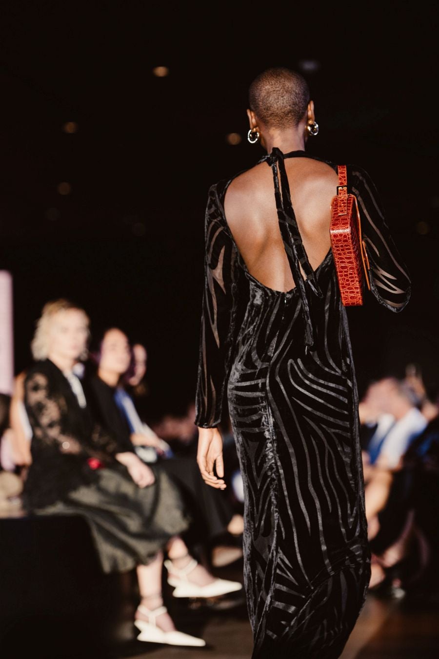 Desfile de Nicolás Montenegro en el Museo Balenciaga