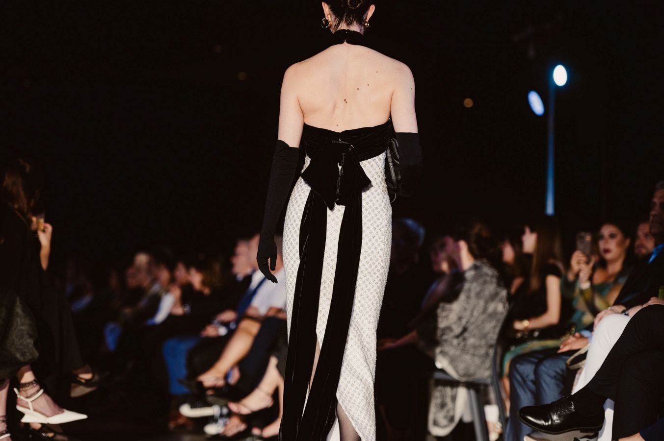 Desfile de Nicolás Montenegro en el Museo Balenciaga