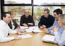 Lasa, Arrizabalaga, Egibar, Olano, Goia y Mendoza en una reunión del PNV en 2015.