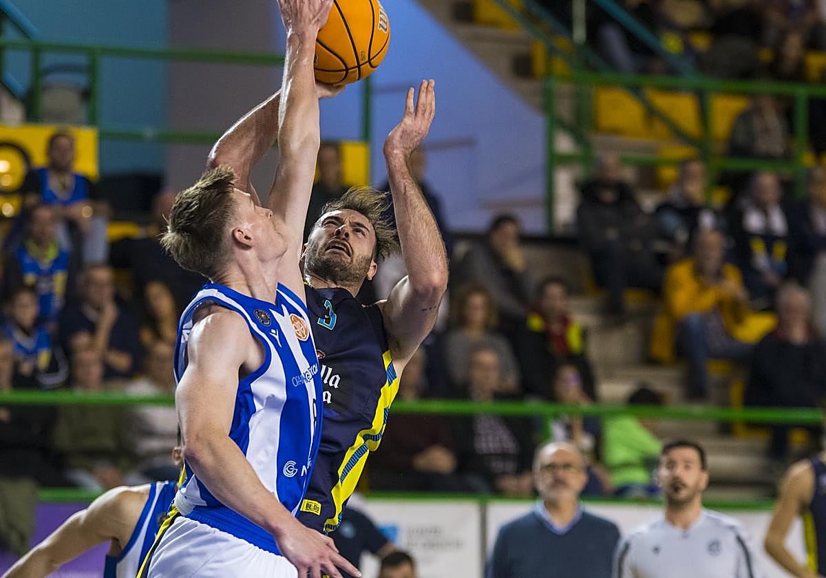 Stürup pone un tapón a Mendikote.