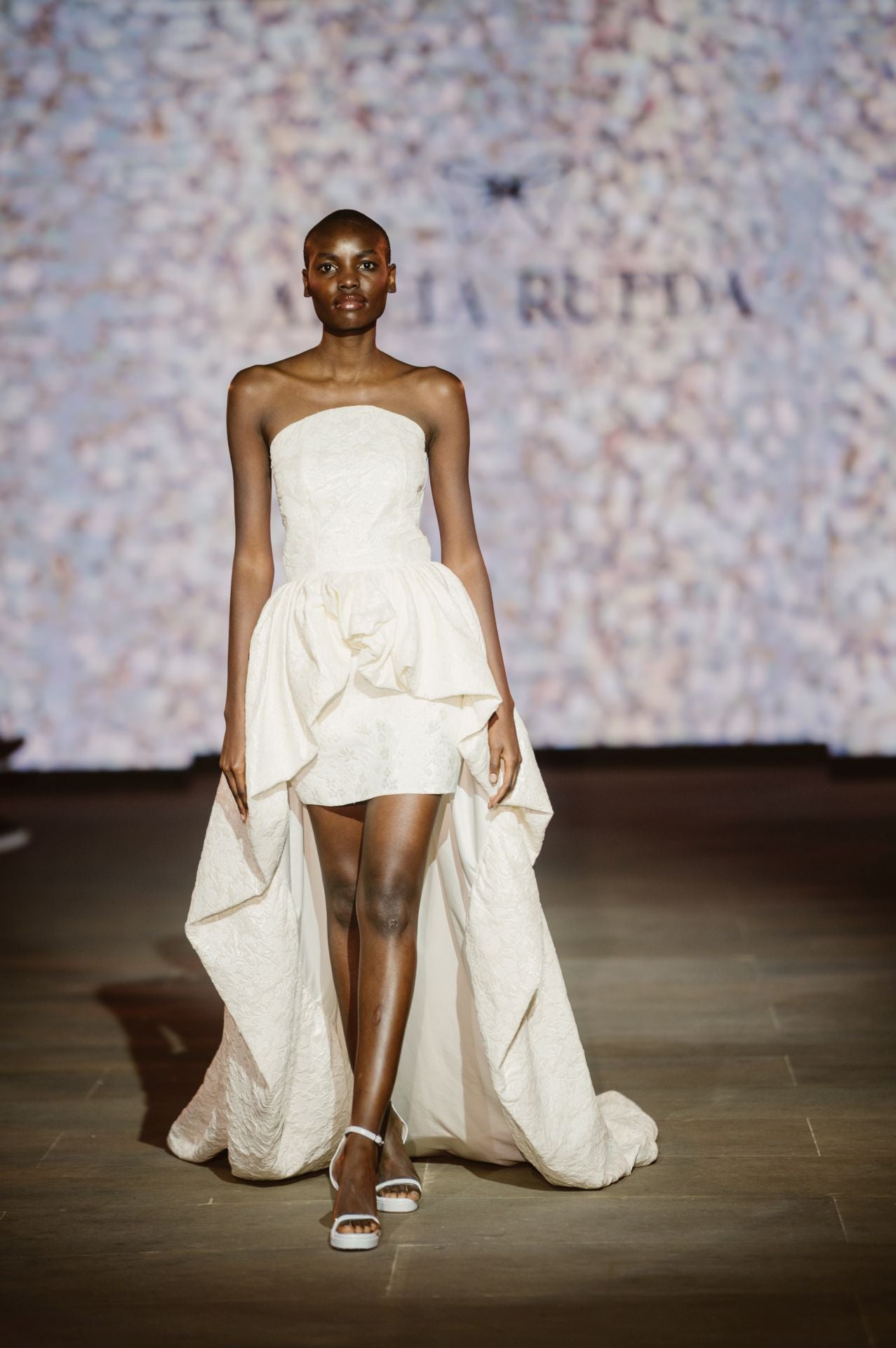 El desfile de Alicia Rueda, en imágenes
