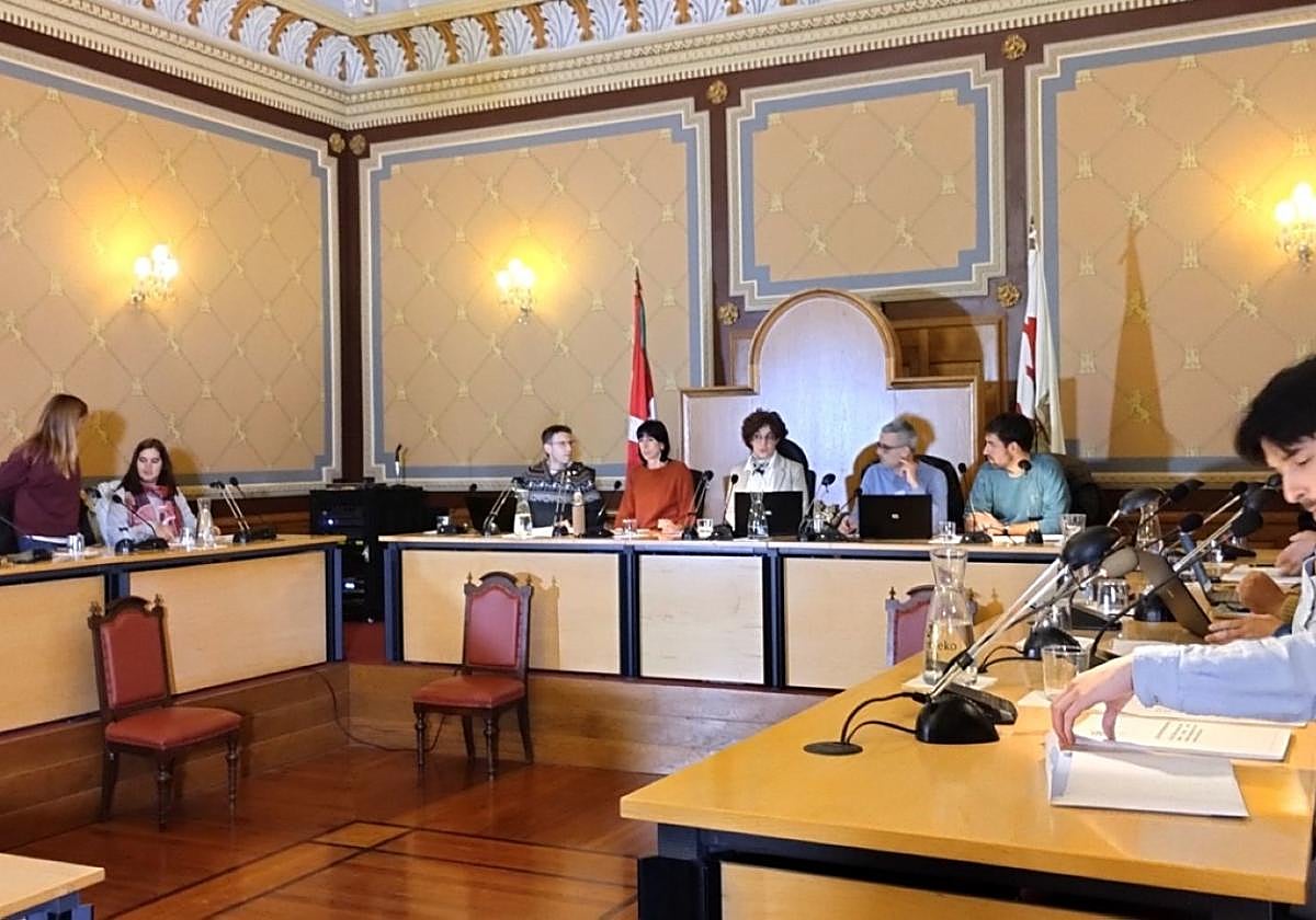 La sesión plenaria que aprobó los incrementos a la ordenanza fiscal local que se aplicará en 2025.