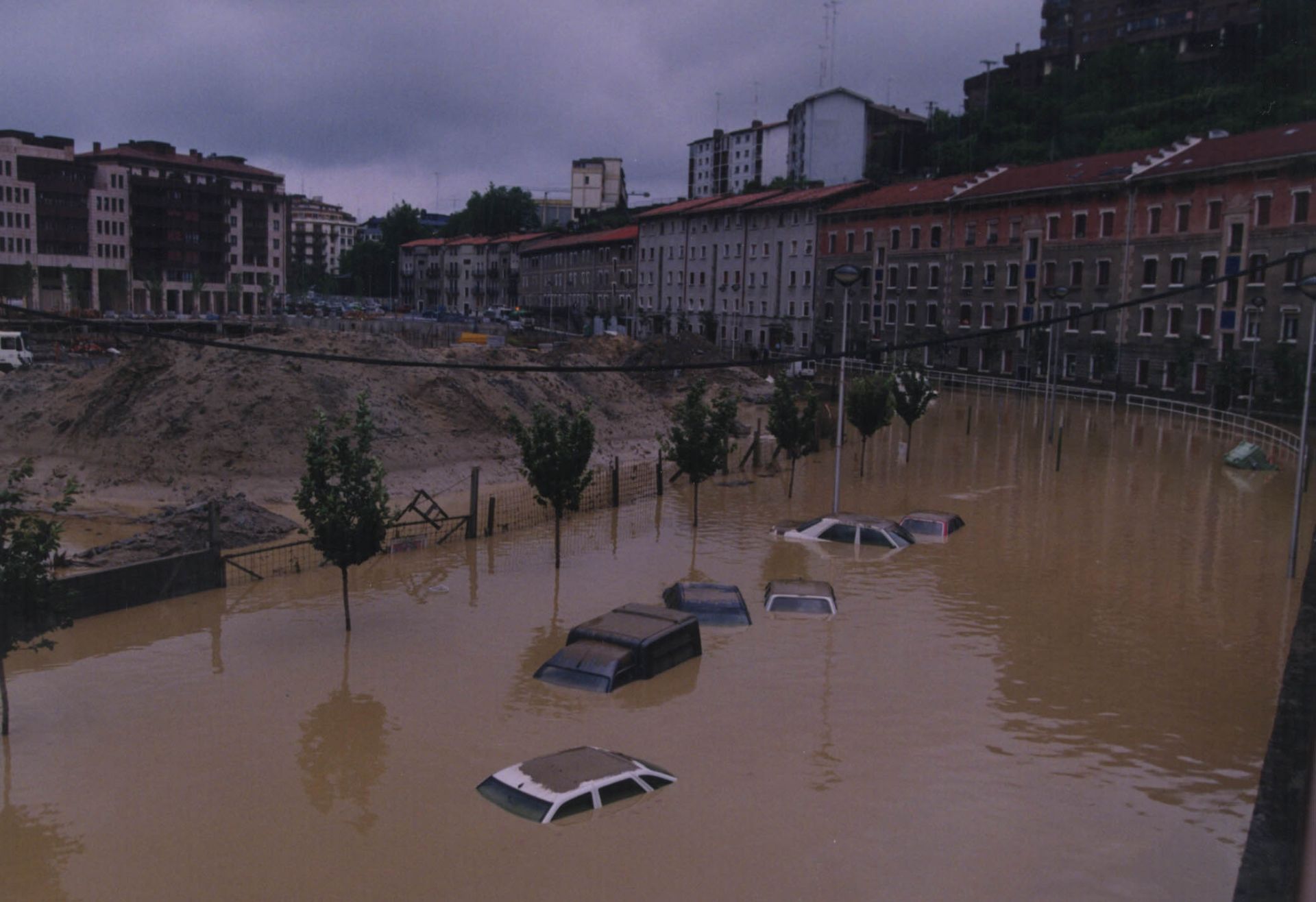 Las imágenes de la histórica tromba de agua que anegó Gipuzkoa en junio de 1997