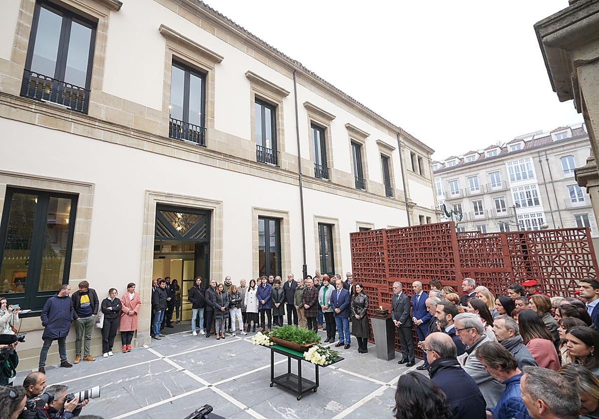 Celebración del Día de la Memoria en el Parlamento Vasco