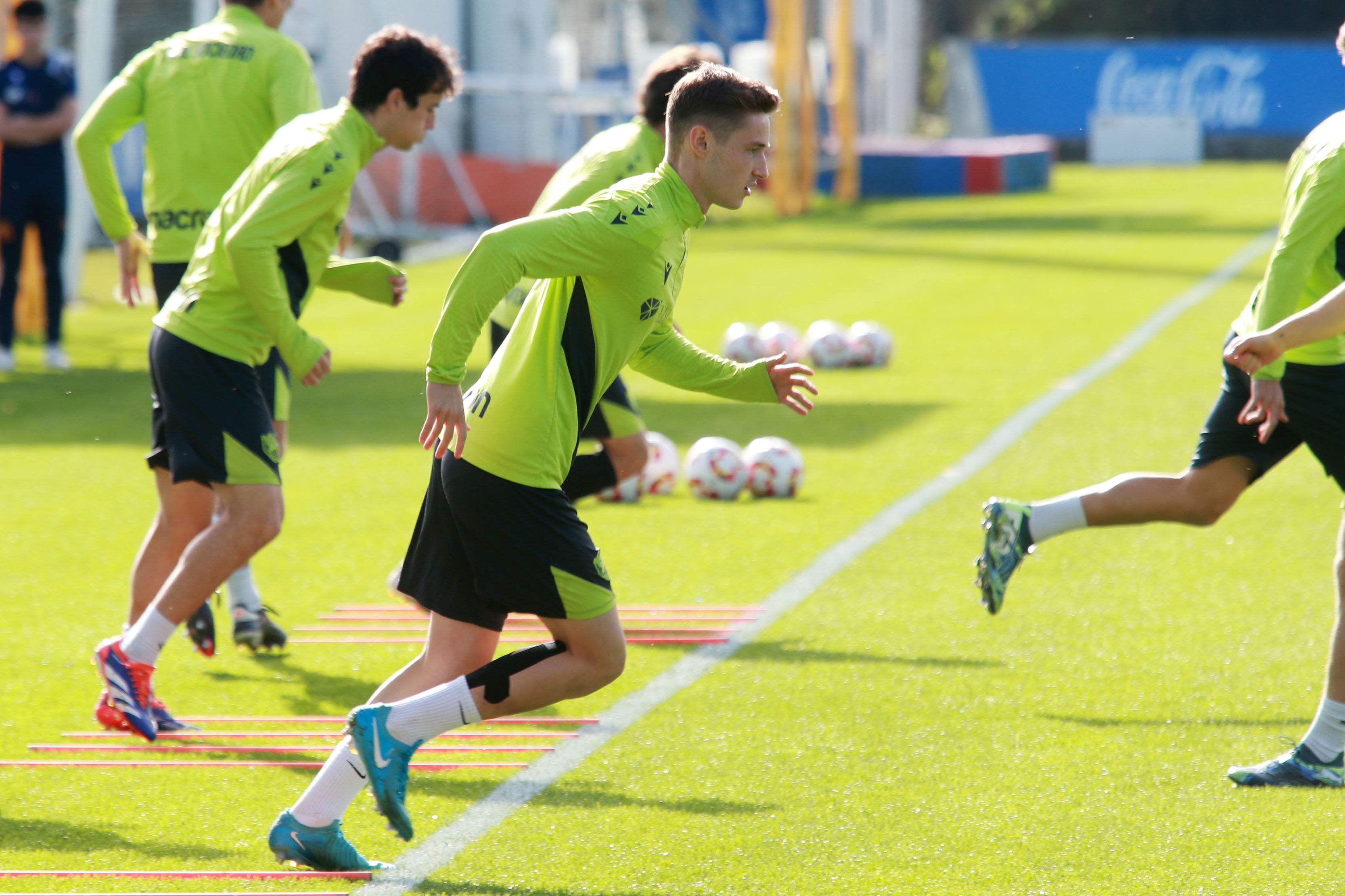 Turrientes ha iniciado el entrenamiento esta mañana con el grupo, pese a que causa baja por molestias físicas.