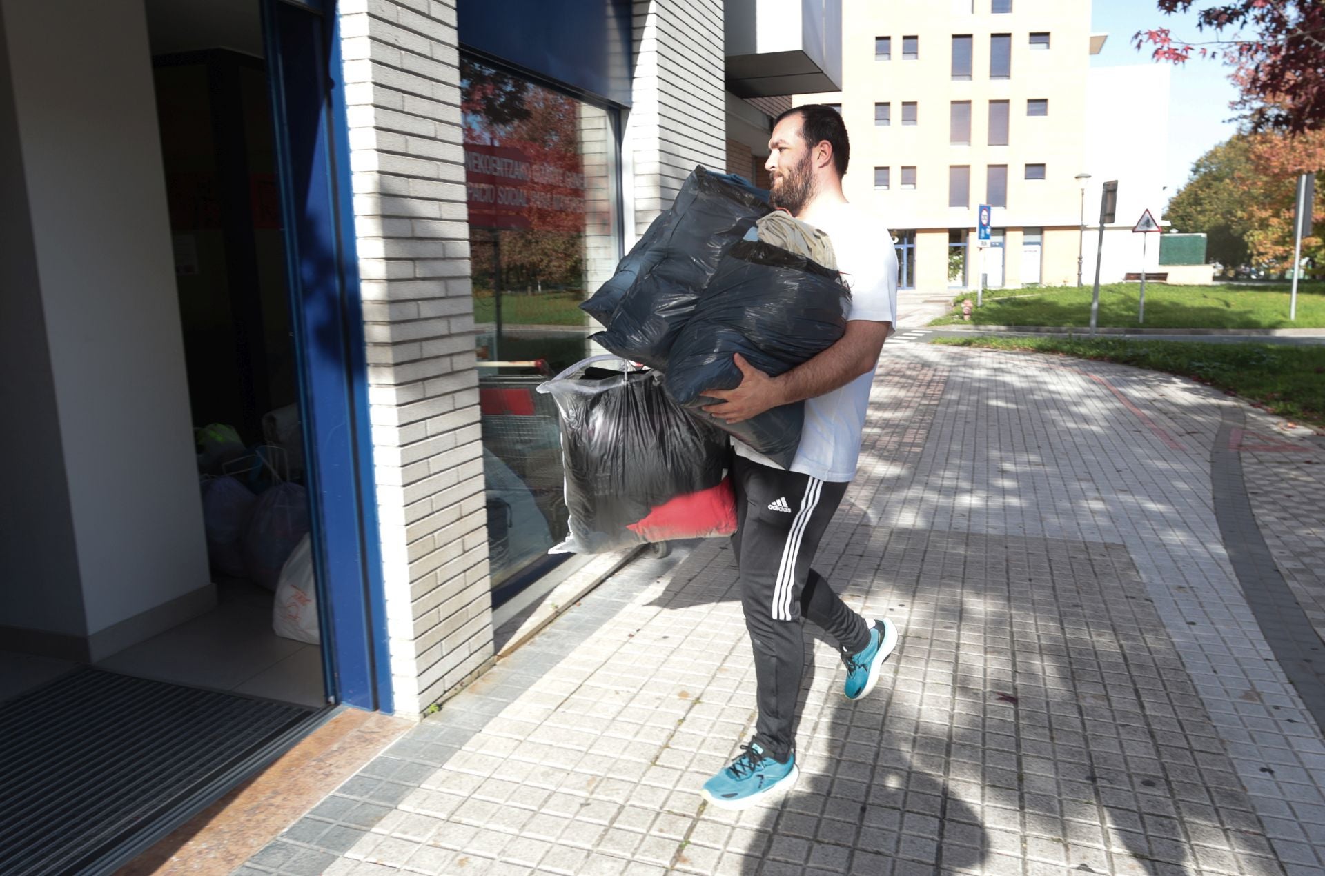 Irun se vuelca con los damnificados por la DANA