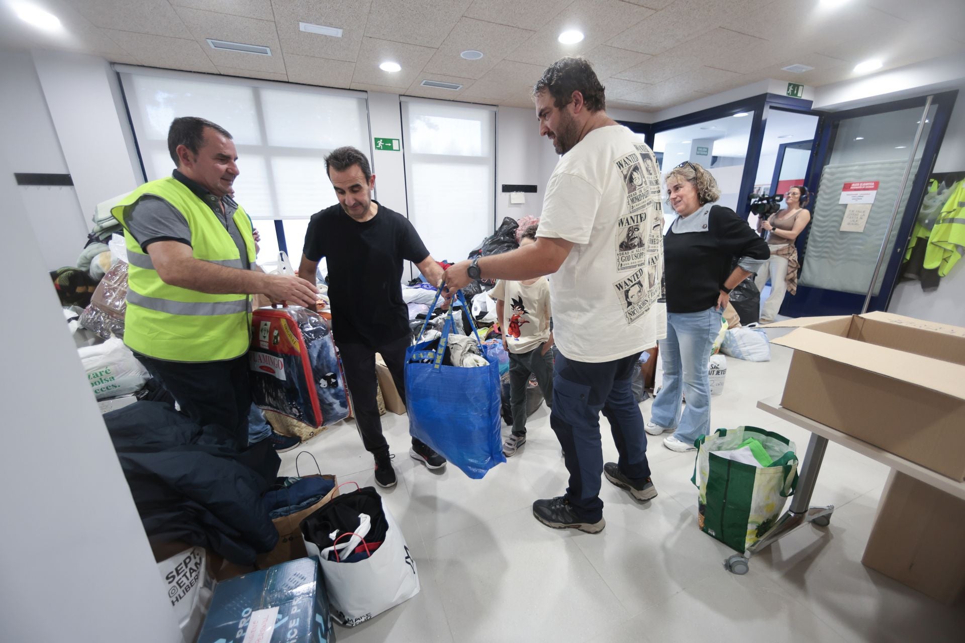 Irun se vuelca con los damnificados por la DANA