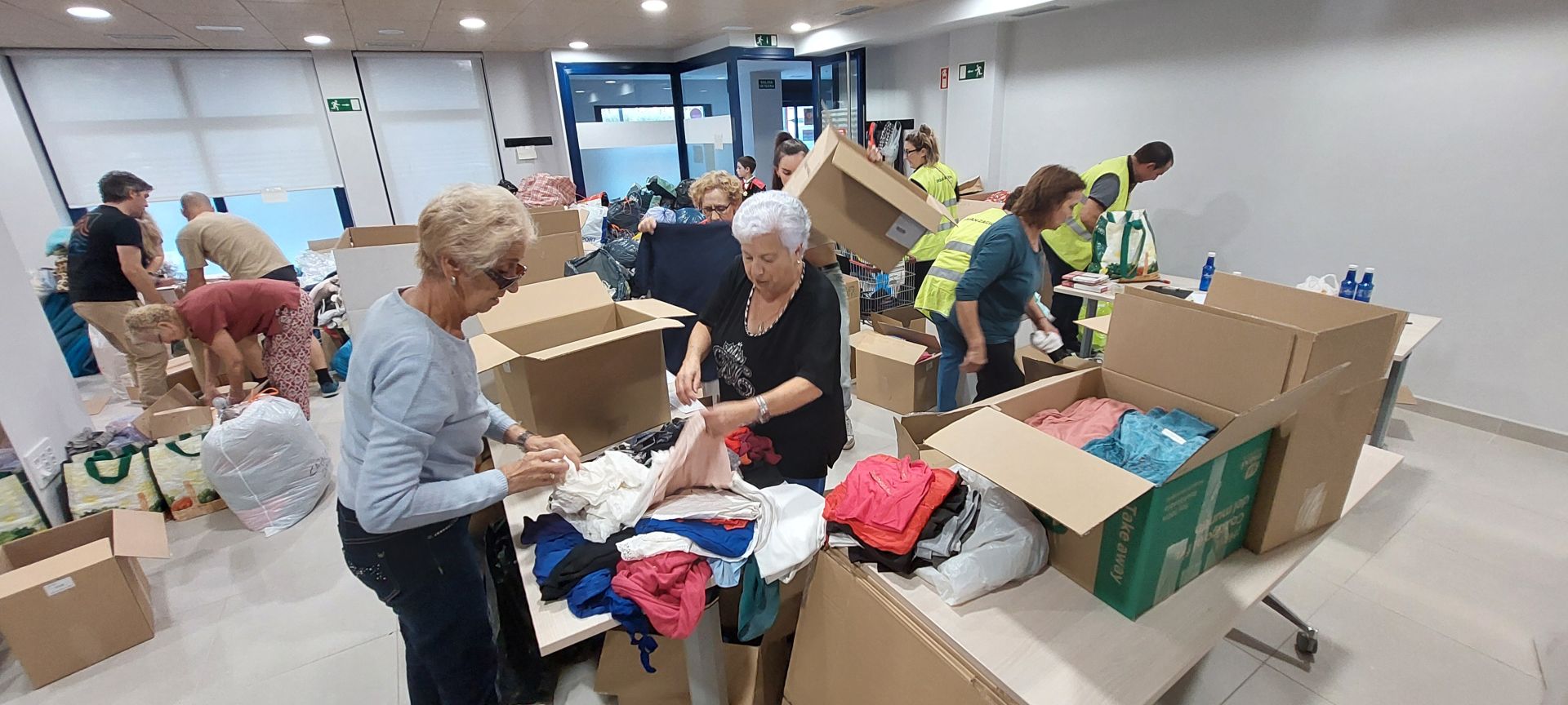 Irun se vuelca con los damnificados por la DANA